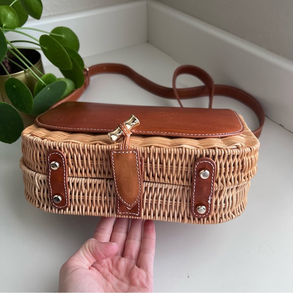 J. McLaughlin Bernice Leather/Wicker Saddle Crossbody - Picture 10 of 13